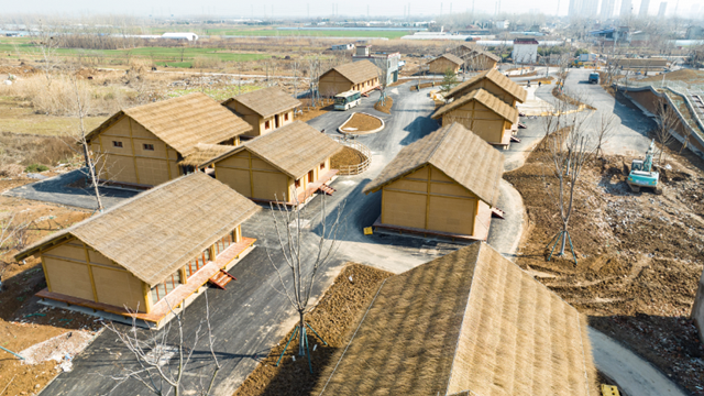 雙墩文化村、雙墩文化博物館以及遺址公園東西入口主體施工已基本完成